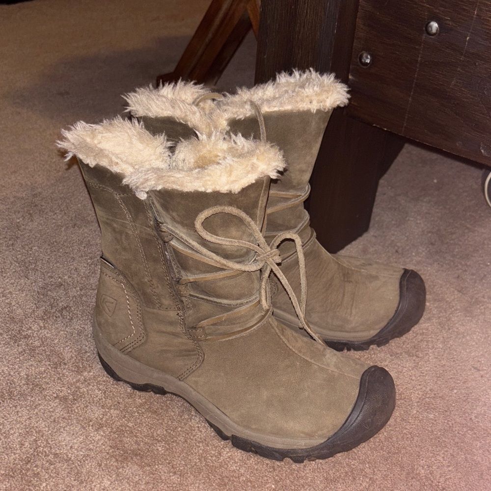 Keen 🫒 Leather insulated Women's Brown Fur-Lined Boots